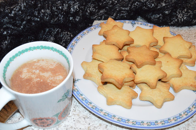 Sablés de Noël et Tea Chai Latte